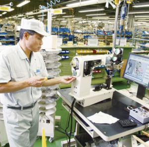 Un système de production de cellules numériques dans l'usine d'OHTAWARA démarre.